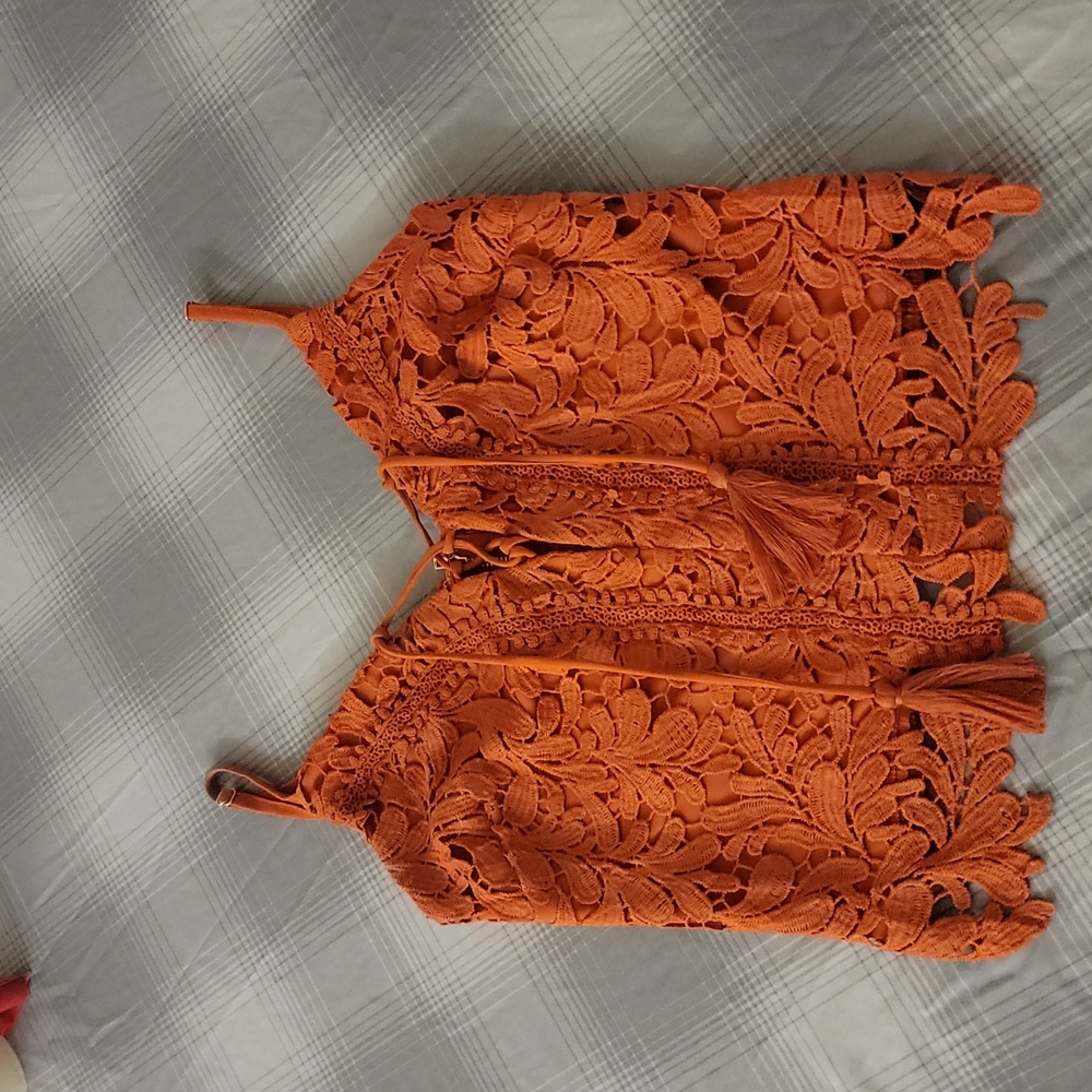 Lace top size small
